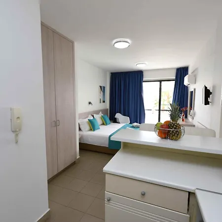 Finikoudes Sunrise Sea View Lux