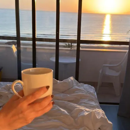 Finikoudes Sunrise Sea View Lux